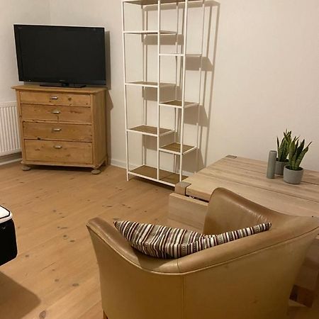 Vaerelse Med Eget Kokken Og Bad Apartment Есбер Екстериор снимка